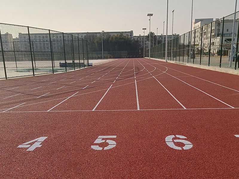 運動場地坪
